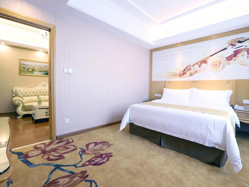 Vienna Hotel Pingxiang Lvyin Square Ngoại thất bức ảnh